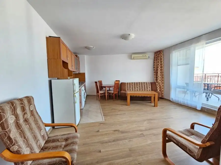 Sea view 2-bedroom top floor apartment with large terrace in Riviera Fort Ravda.