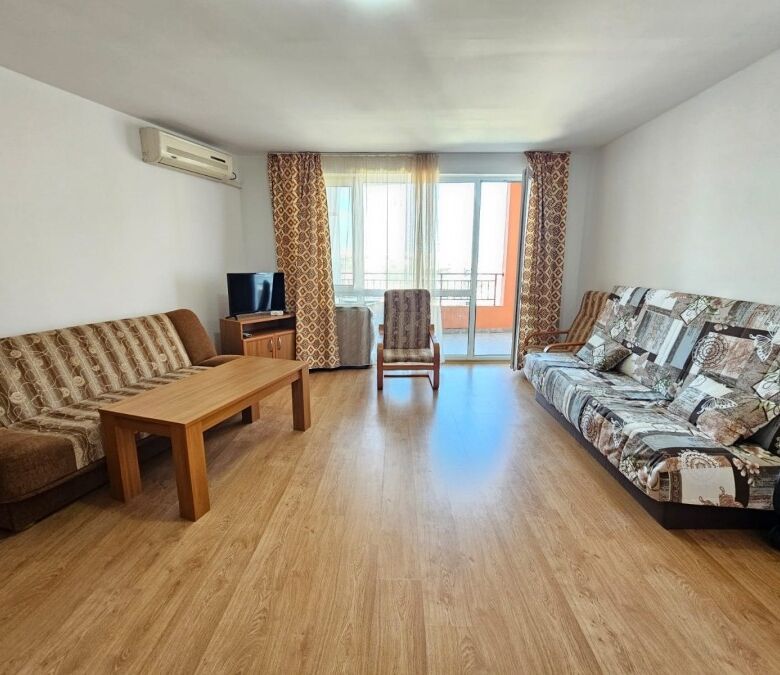 Sea view 1-bedroom apartment in Riviera Fort, Ravda, with spacious living area and balcony overlooki.