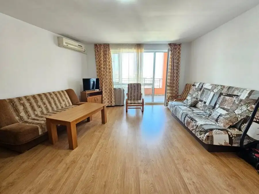 Sea view 1-bedroom apartment in Riviera Fort, Ravda, with spacious living area and balcony overlooki.