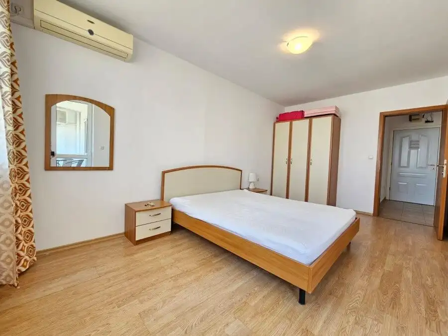 Sea view 1-bedroom apartment in Riviera Fort, Ravda, 78 sq.m., first line.