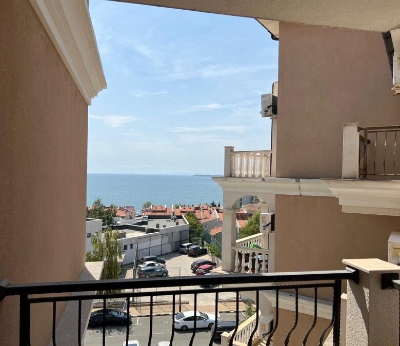 Sea view apartment in Sveti Vlas, Bulgaria, close to the beach, offering modern living in a prestigi.
