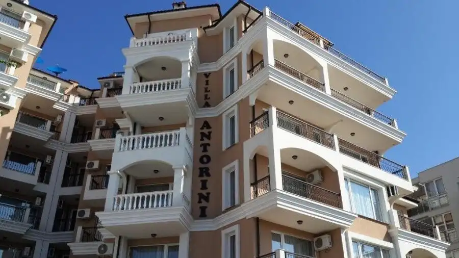 Modern sea view apartment in Villa Antorini, Sveti Vlas, close to the beach.