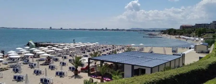 Beautiful sea view apartment in Sveti Vlas, 68 sq.m., within luxurious Villa Antorini complex, 100m.
