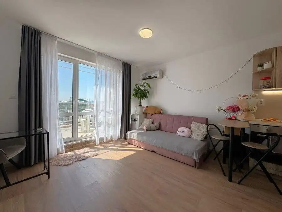 Bright 1-bedroom apartment with sea views in Flores Park, Sunny Beach center. Perfect for relaxing h.
