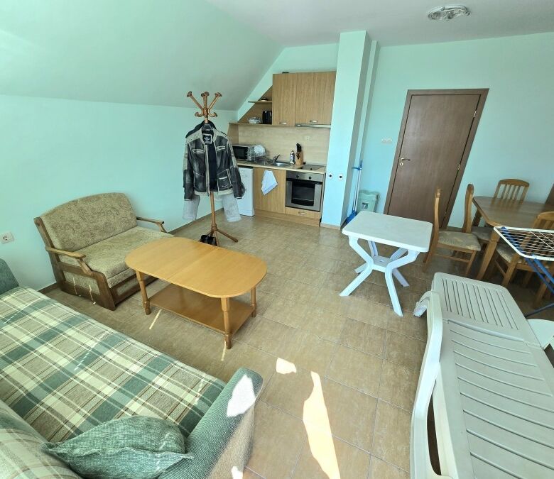 Comfortable 1-bedroom apartment with large terrace and sea views in Amoto, Nessebar. Perfect for rel.
