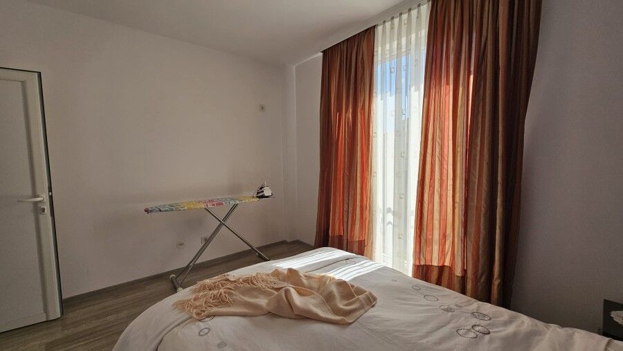 Cozy 1-Bed Furnished Apartment in Sunny Beach Bright, nicely furnished 54 m2 apartment in Golden Day 2, Sunny Beach, just 500m from the sea. Perfe.