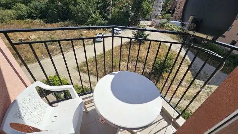 Comfortable 54 m2 apartment with modern furnishings in Golden Day 2, Sunny Beach, just 500m from the.