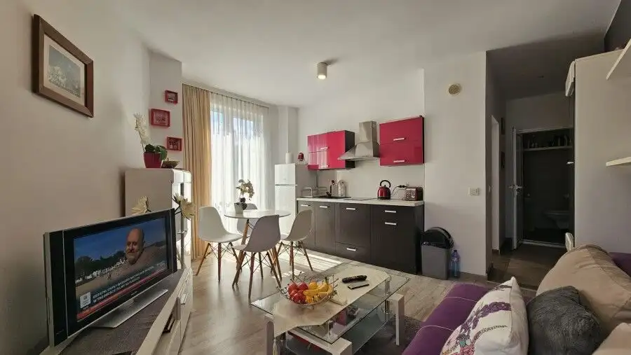 Furnished 1-bedroom apartment in Sunny Beach, 54 m², close to Golden Day 2 and the beach.