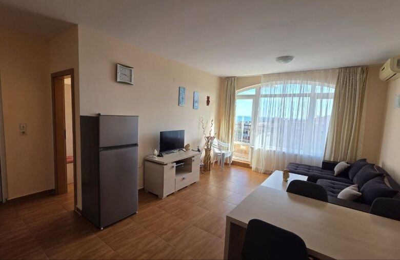 Floor apartment with sea views in Panorama Dreams, Sveti Vlas, just 100m from the beach.