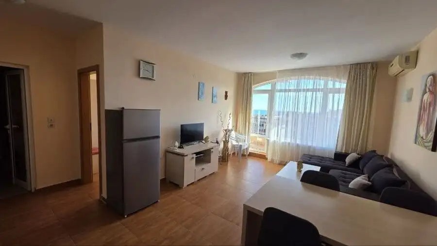 Floor apartment with sea views in Panorama Dreams, Sveti Vlas, just 100m from the beach.