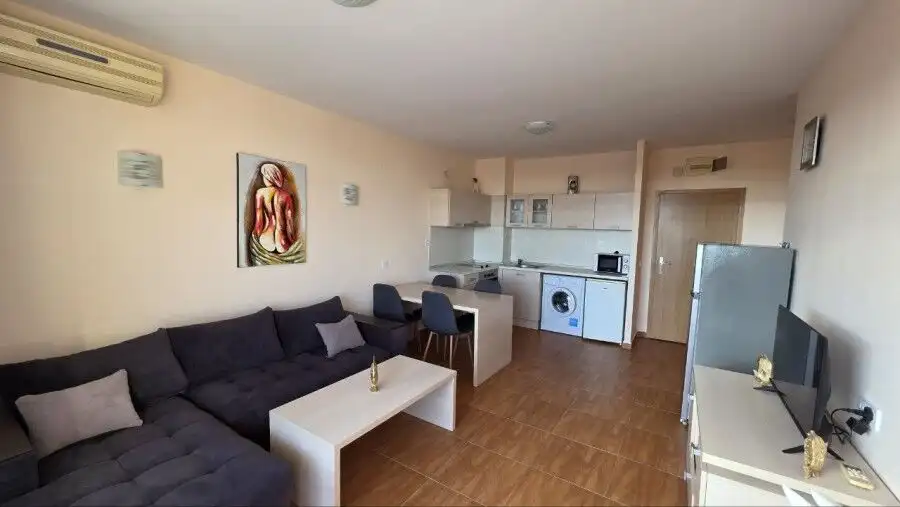 Modern top floor apartment with sea views in Panorama Dreams, Sveti Vlas, 100m from the beach.