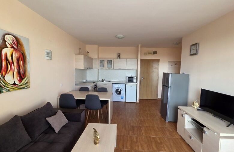 Sea view top floor apartment, 65 sq.m., in Panorama Dreams, Sveti Vlas, 100 m to the sea.