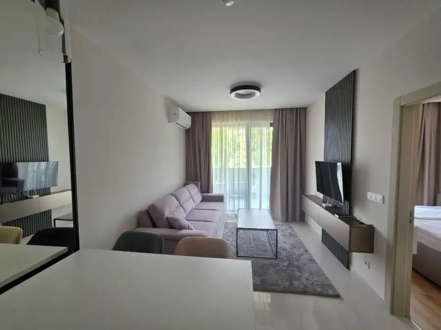 Bright 1-bedroom apartment with 50 sq.m. in Emilia Romana Verde, Sunny Beach, perfect for comfortabl.