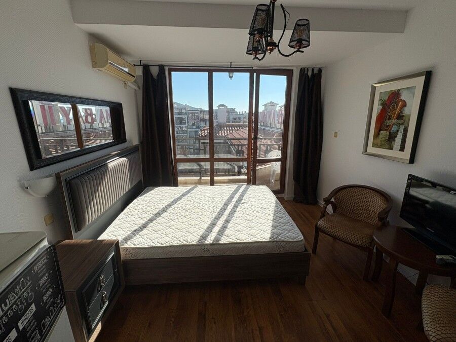 Studio apartment with balcony overlooking sea and pool in Panorama Bay 2, St. Vlas.