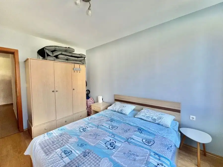Spacious 1-bedroom apartment with sea views, 86 sq.m., located on the first line in Riviera Fort, Ra.