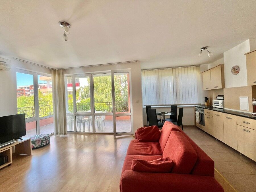 Cozy Sea View Apartment Spacious 1-bedroom apartment with sea views in Riviera Fort, Ravda, 86 sq.m., first line.