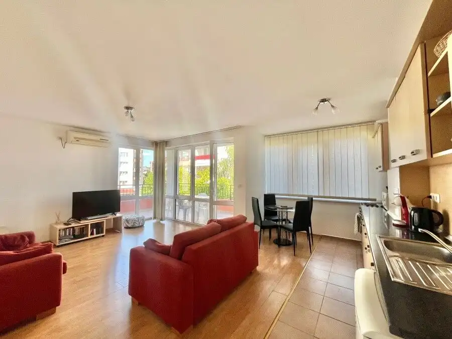 Modern 1-bedroom apartment with sea views in Riviera Fort, Ravda, 86 sq.m., first line.