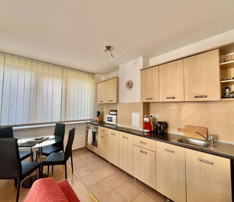 Modern kitchen in a spacious 1-bedroom apartment with sea views in Riviera Fort, Ravda.