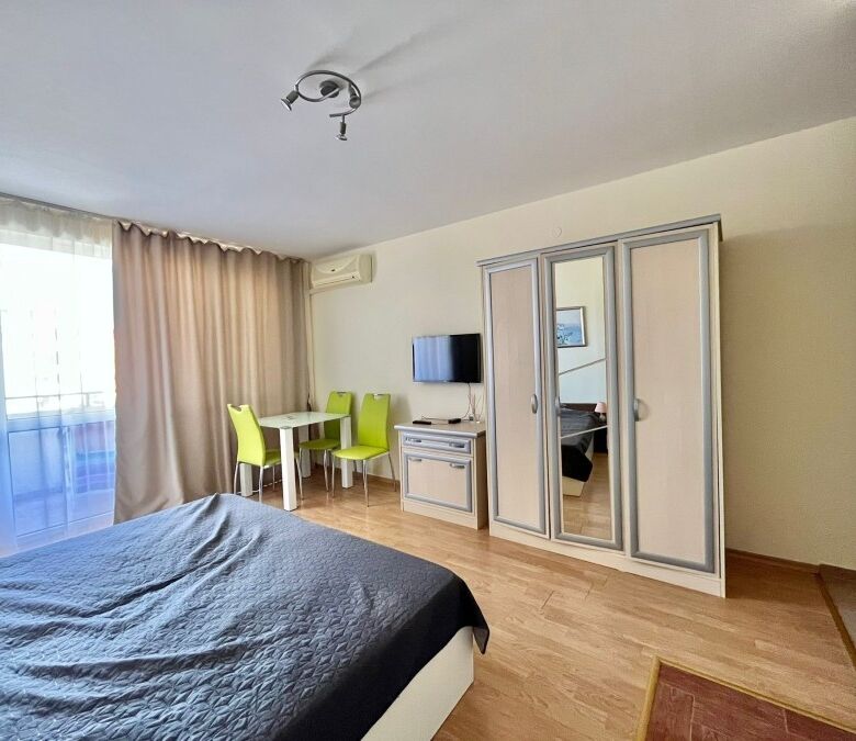 Bright interior of a 47 sq.m. studio with modern furnishings in Riviera Fort, Ravda.