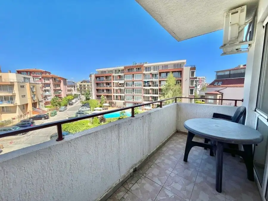 Studio apartment with balcony in Riviera Fort, Ravda.