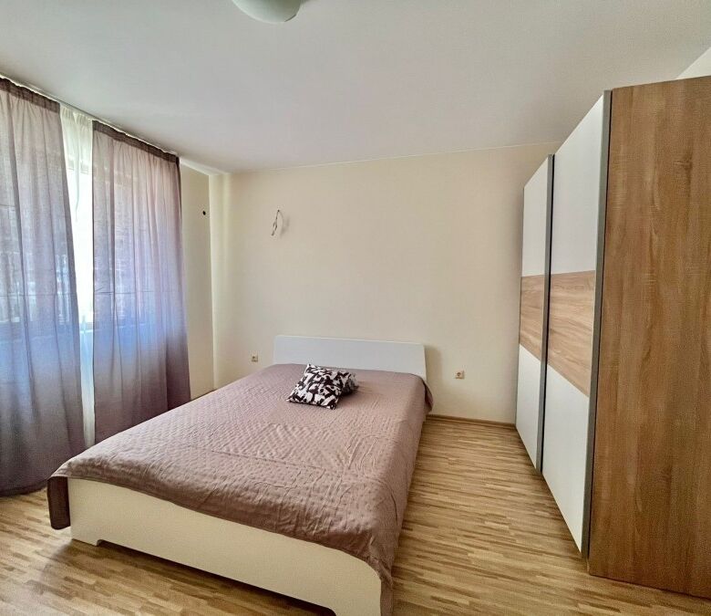 Spacious ground floor 1-bedroom apartment, 68 sq.m., located in Ravda, just 20 meters from the sea.