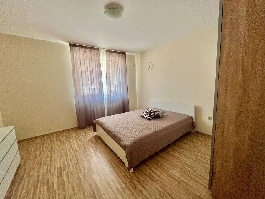 Spacious ground floor 1-bedroom apartment in Ravda, just 20 meters from the sea, ideal for seaside l.