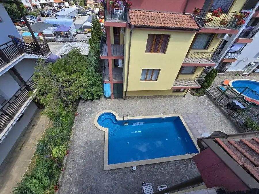 Modern 1-bedroom apartment near the sea with a private pool in Ravda complex Tili. Perfect for comfo.