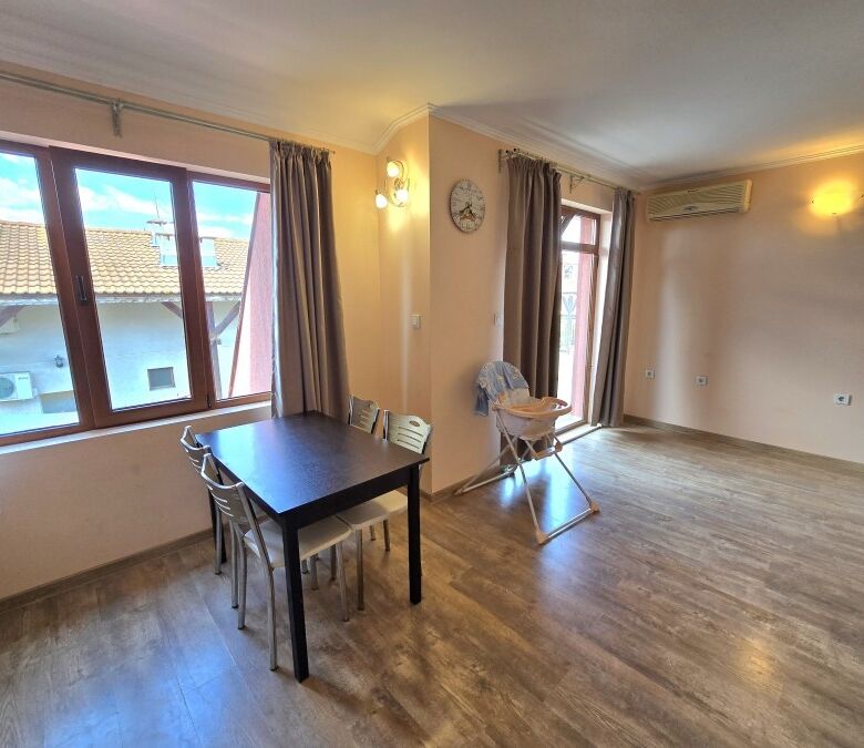 Bright interior of a 1-bedroom apartment near the sea in Ravda.