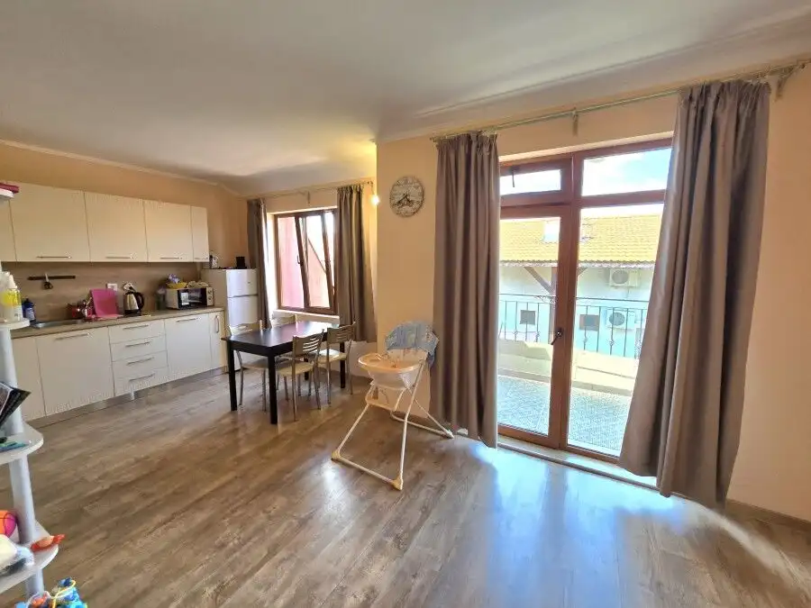 Bright interior of a 1-bedroom apartment in Ravda, just 80 meters from the beach.