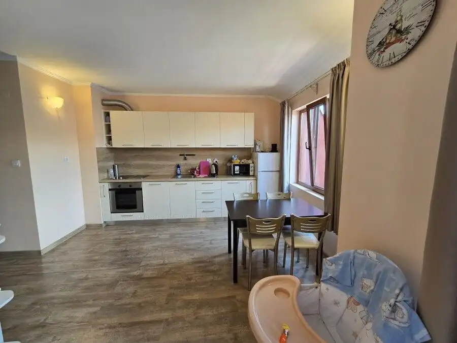 Bright 1-bedroom apartment near the sea in Tili complex, Ravda, offering modern living space of 80 s.