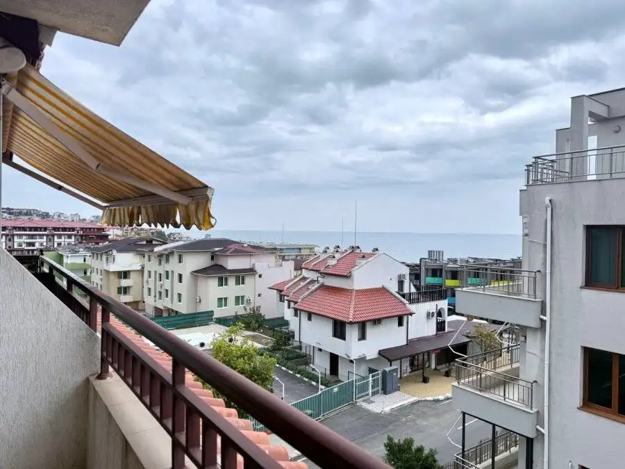 Bright sea view apartment near Sveti Vlas beach.