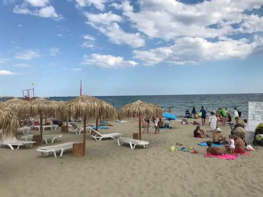 Sea view 1-bedroom apartment in Sveti Vlas, just 150m from the beach, with stunning ocean scenery.