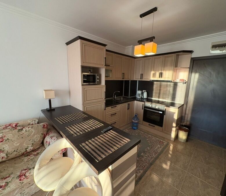 Apartment with modern kitchen in Olymp, Sveti Vlas, 150m from the sea.