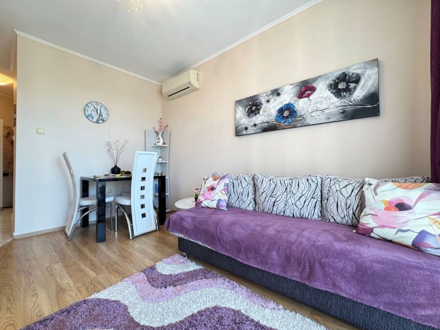 Comfortable 1-bedroom apartment in Izida Palace Spa complex, Sunny Beach, with modern furnishings an.