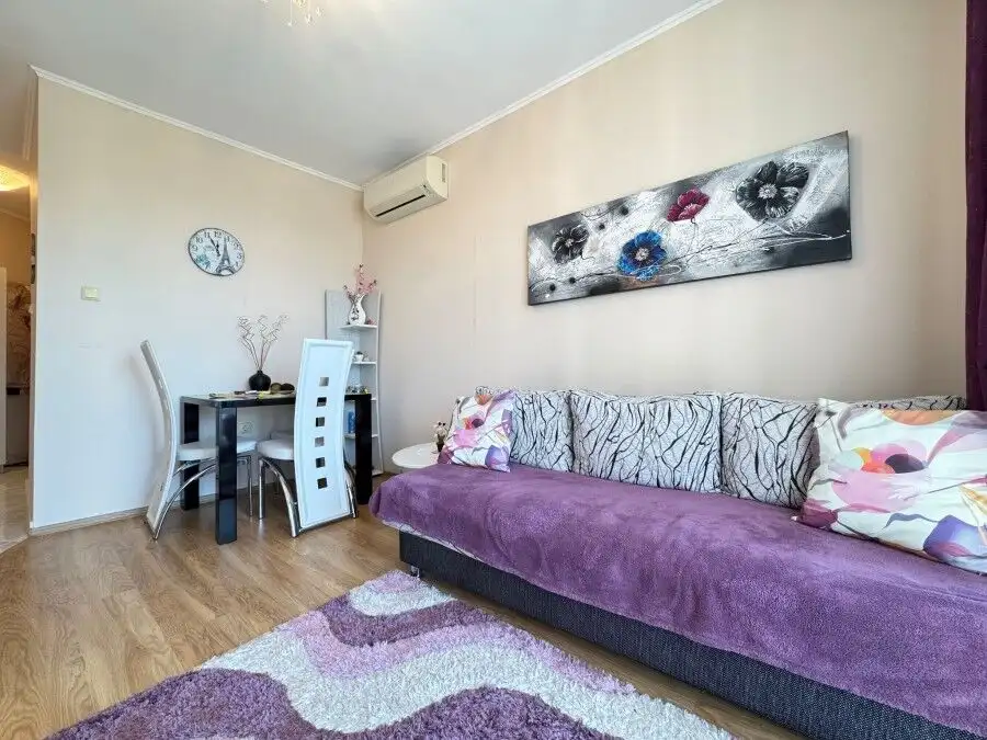 Comfortable 1-bedroom apartment in Izida Palace Spa complex, Sunny Beach, with modern furnishings an.