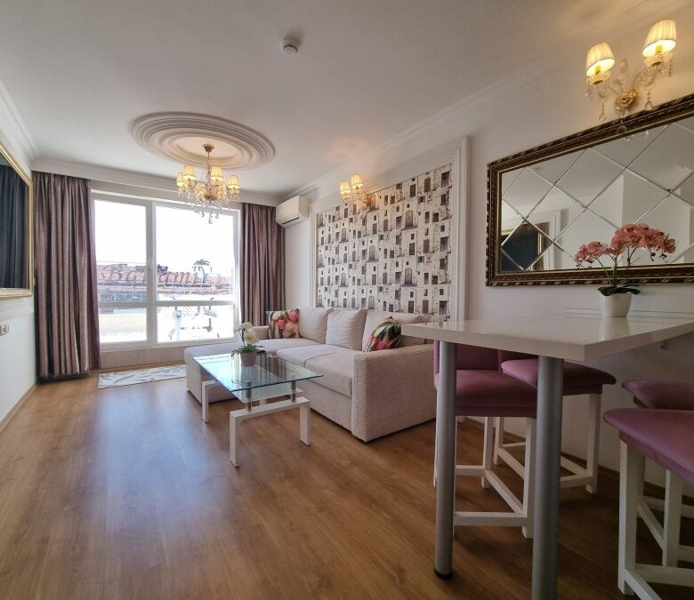 Floor apartment with large terrace and stunning sea views in Sunny Beach center.