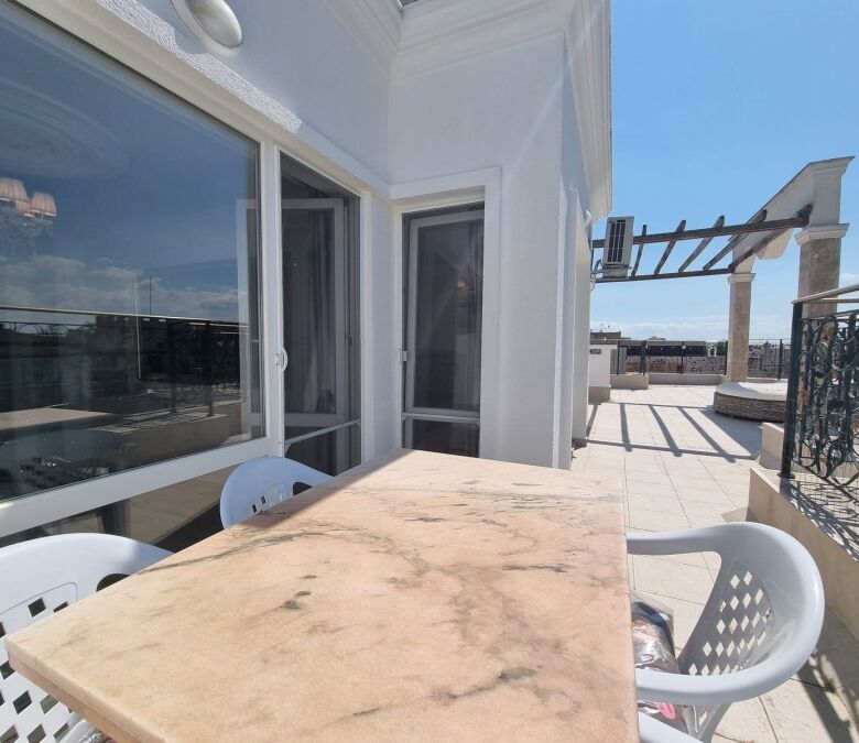 Spacious top floor apartment with large terrace and panoramic views in Sweet Homes 5, Sunny Beach ce.