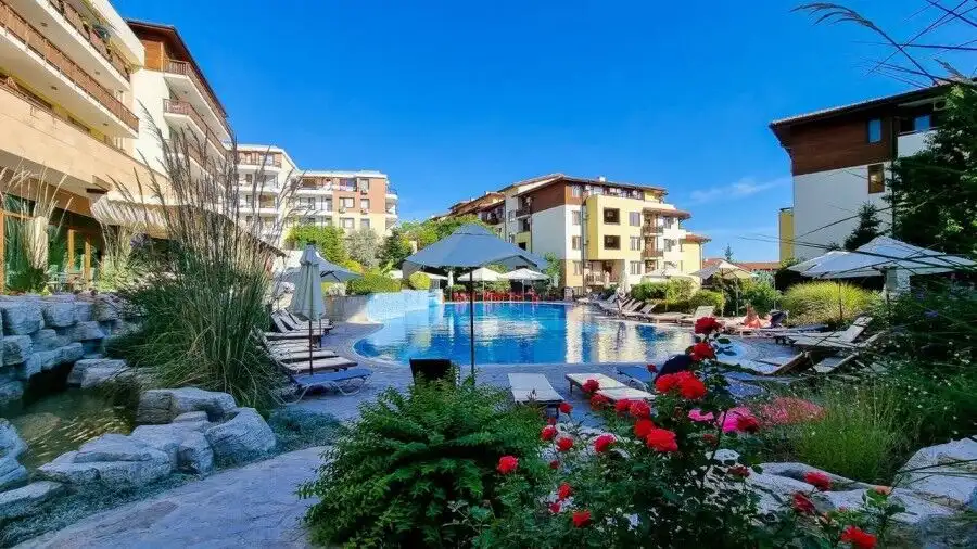 Modern sea view apartment complex in Sveti Vlas Sea view 1-bedroom apartment in Garden of Eden, Sveti Vlas, with pool access.
