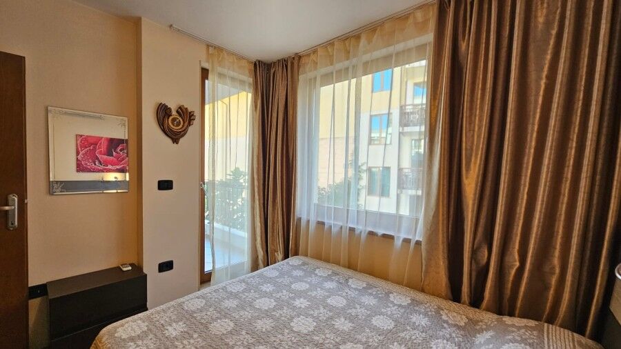 Bright 1-bedroom apartment with sea views in Garden of Eden, Sveti Vlas.