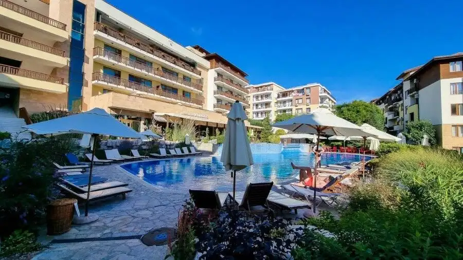 Sea View 1-Bed Apartment in Sveti Vlas Modern 1-bedroom apartment with sea views in Garden of Eden, Sveti Vlas.