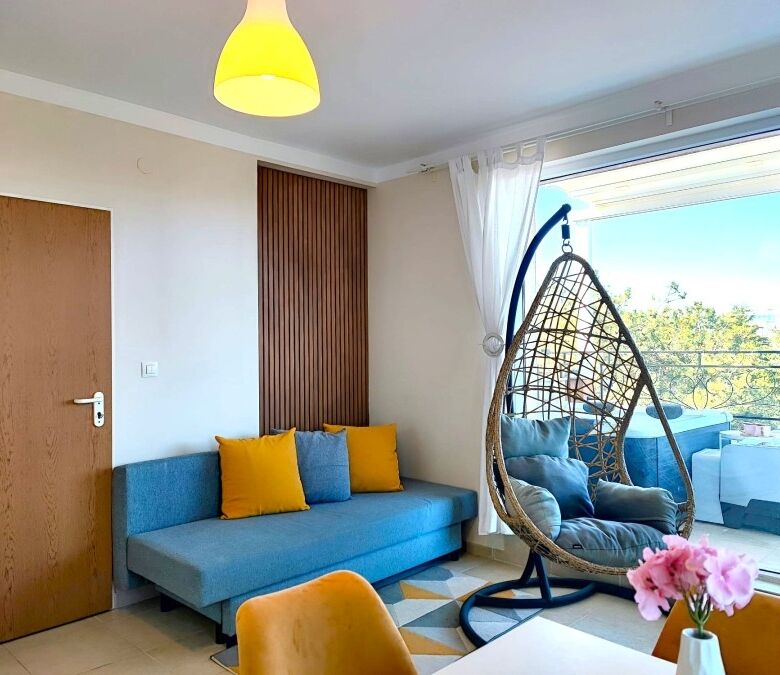 Apartment with terrace, Jacuzzi, and sea view near the beach in Pomorie Residence.