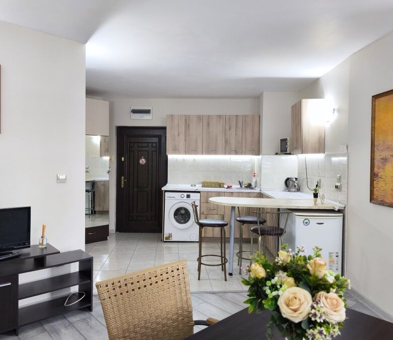 Bright 1-bedroom apartment with modern renovation in Semiramida Gardens, central Sunny Beach.