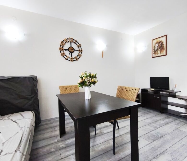 Bright renovated 1-bedroom apartment in Semiramida Gardens, Sunny Beach, with modern furnishings and.