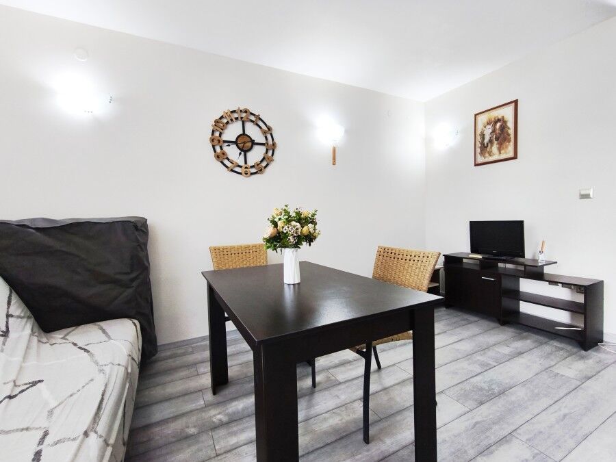 Renovated 1 BED apartment in Sunny Beach Bright renovated 1-bedroom apartment in Semiramida Gardens, Sunny Beach, with modern furnishings and.