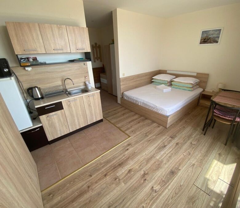Bright studio apartment with sea views, 48 sq.m., large terrace, in Crown Fort, Sveti Vlas, just 200.