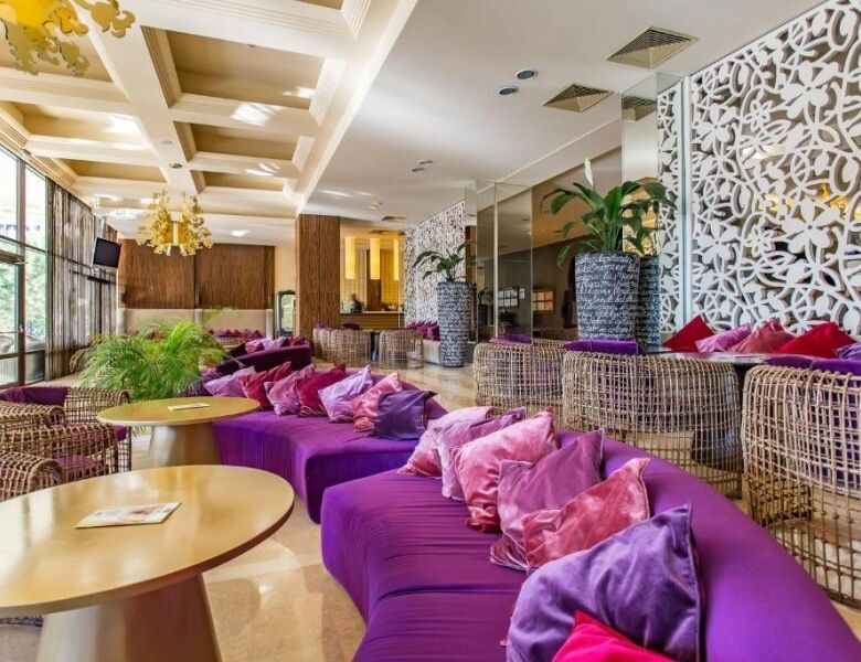 Spacious 67 sq.m. apartment with modern decor at Barcelo Royal Beach, Sunny Beach. Perfect for comfo.