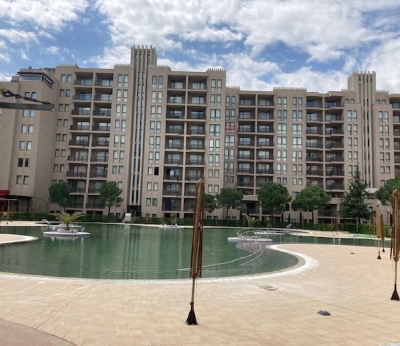 Spacious 67 sq.m. 1-bedroom apartment located in Barcelo Royal Beach resort in Sunny Beach.