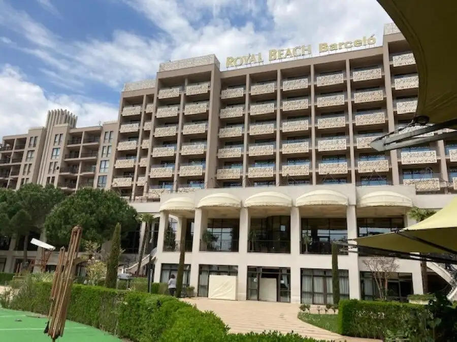 Spacious 67 sq.m. apartment in Sunny Beach, Bulgaria, within the luxurious Barcelo Royal Beach compl.