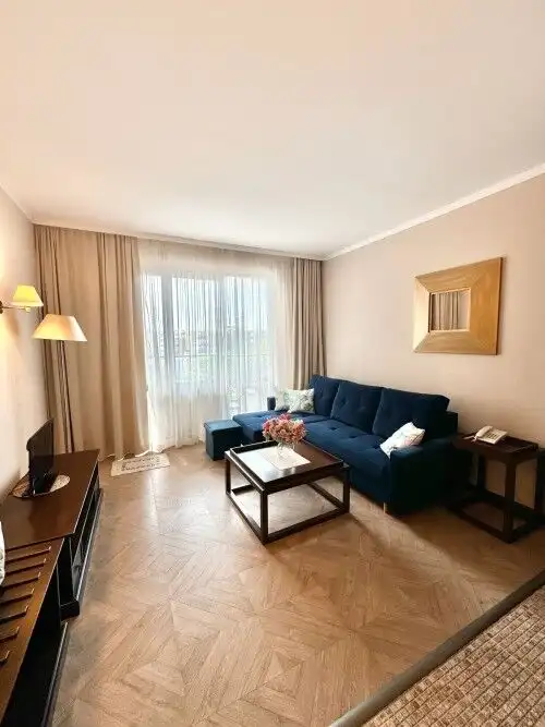 Spacious 71 sq.m. apartment featuring a pool view at Barcelo Royal Beach, Sunny Beach. Perfect for r.