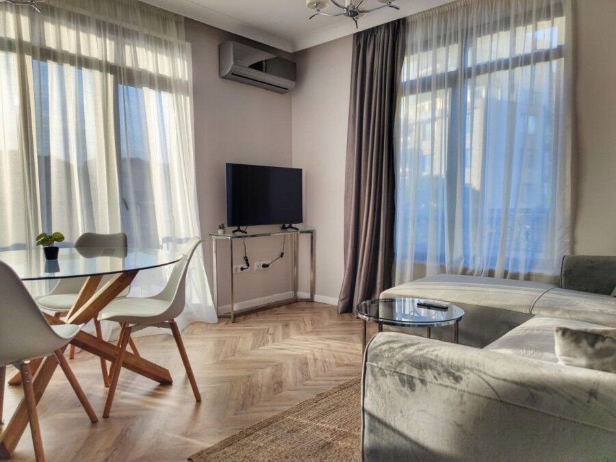 Sea view 1-bedroom apartment in Sveti Vlas, Bulgaria, close to the beach. Modern interior with livin.